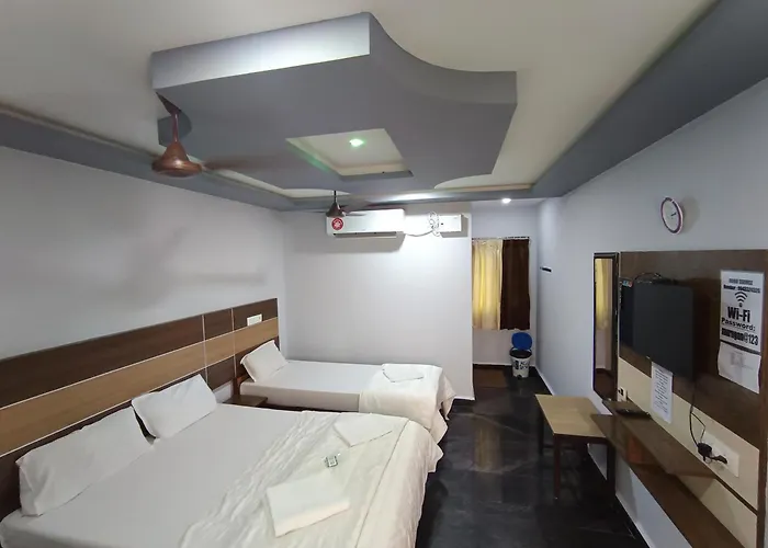 Sri Murugan Beach Paradise Hotel